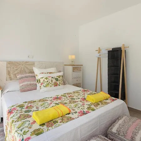 Appartement Purple Volcano Apartment, Free Access To The Fariones Sports Center
